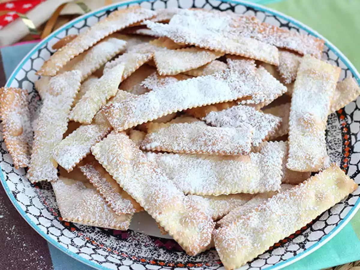 Chiacchiere di carnevale - Italienska bakade bugnes - foto 4