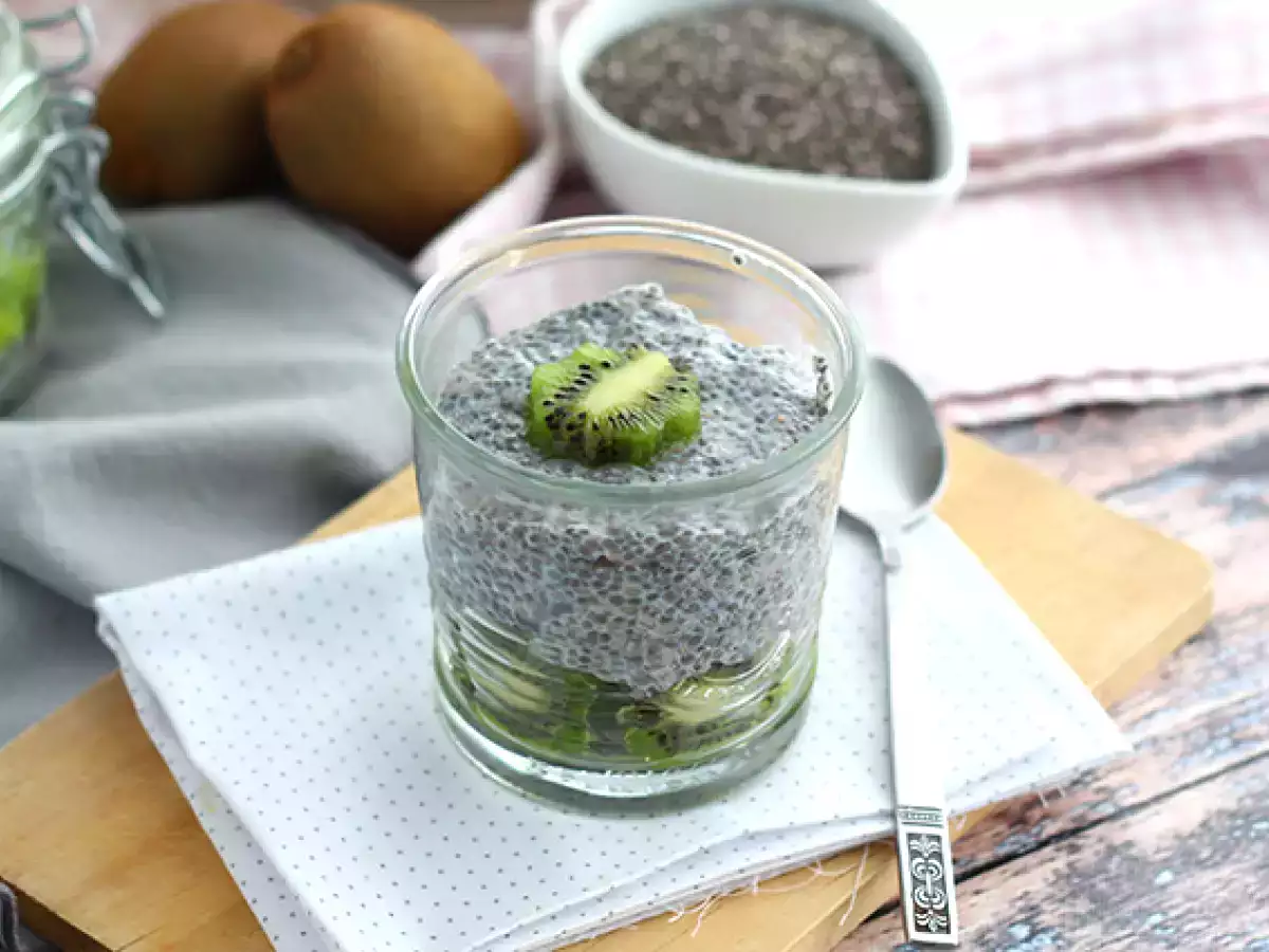 Chiafröpudding med kiwifrukt