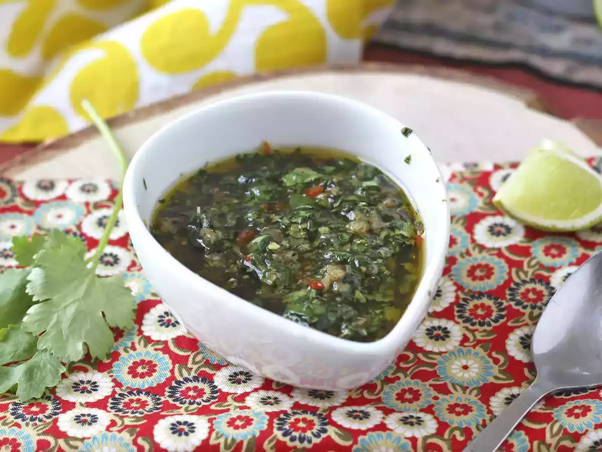 Chimichurri-sås: den perfekta såsen för dina grillfester och asados.