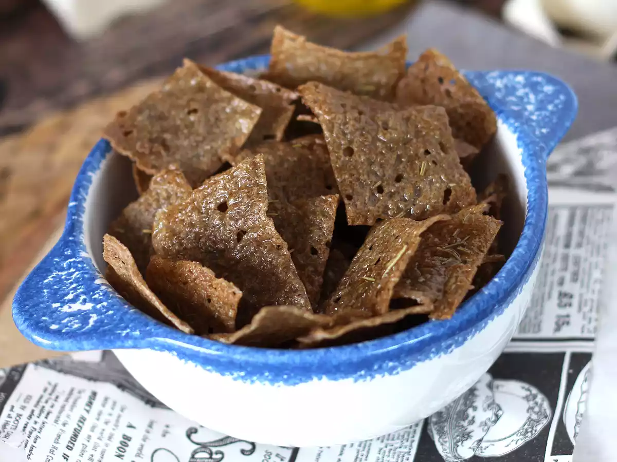 Chips av bovetepannkaka: perfekt som aperitif!