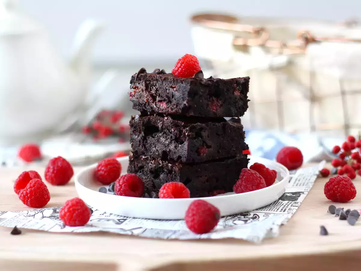 Choklad- och hallonbrownie, ren njutning! - foto 3