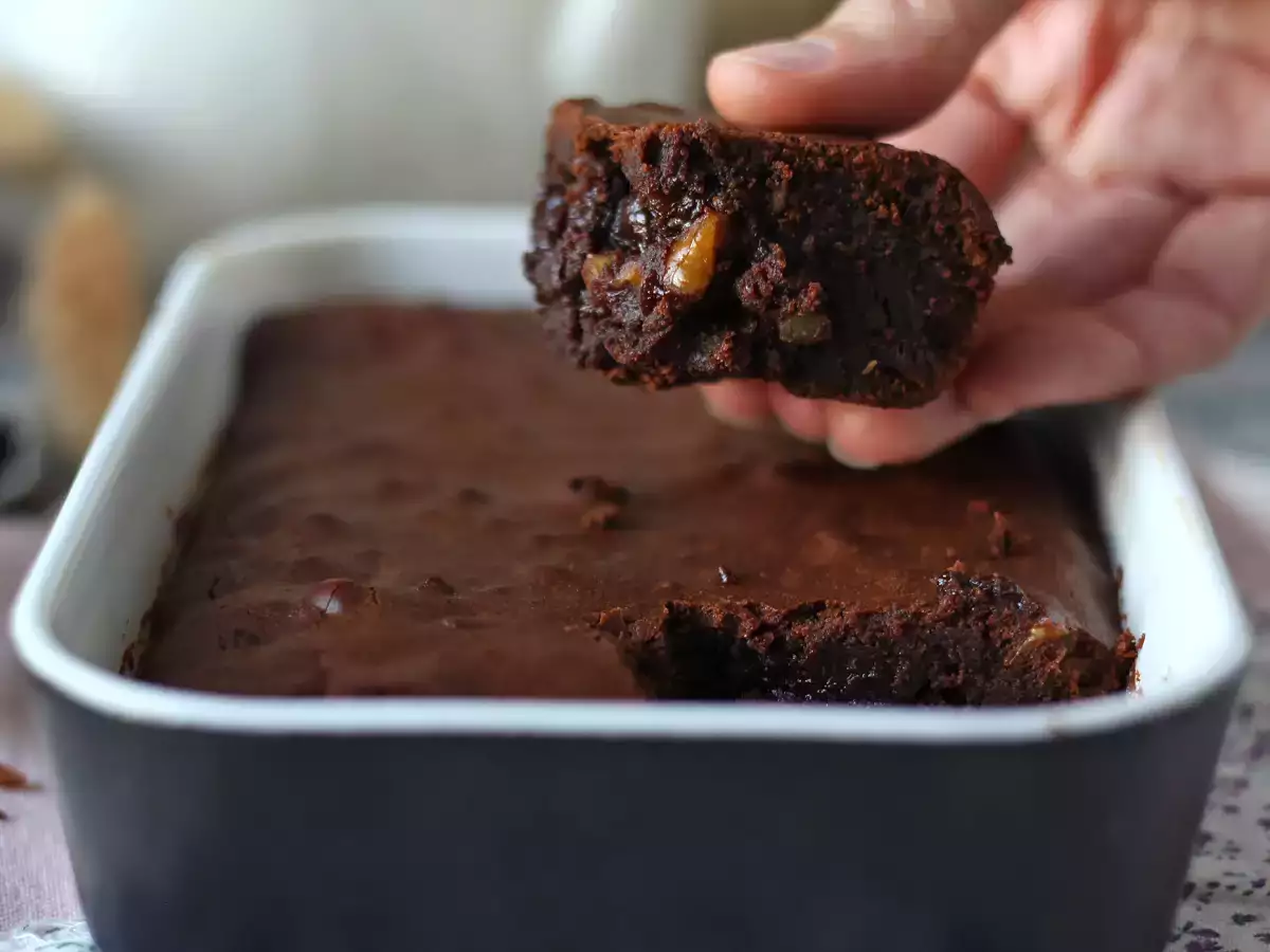 Choklad- och valnötsbrownie i luftfritösen - foto 4