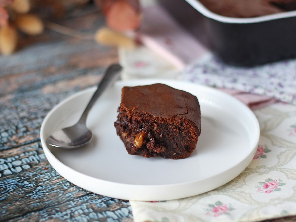 Choklad- och valnötsbrownie i luftfritösen - foto 7