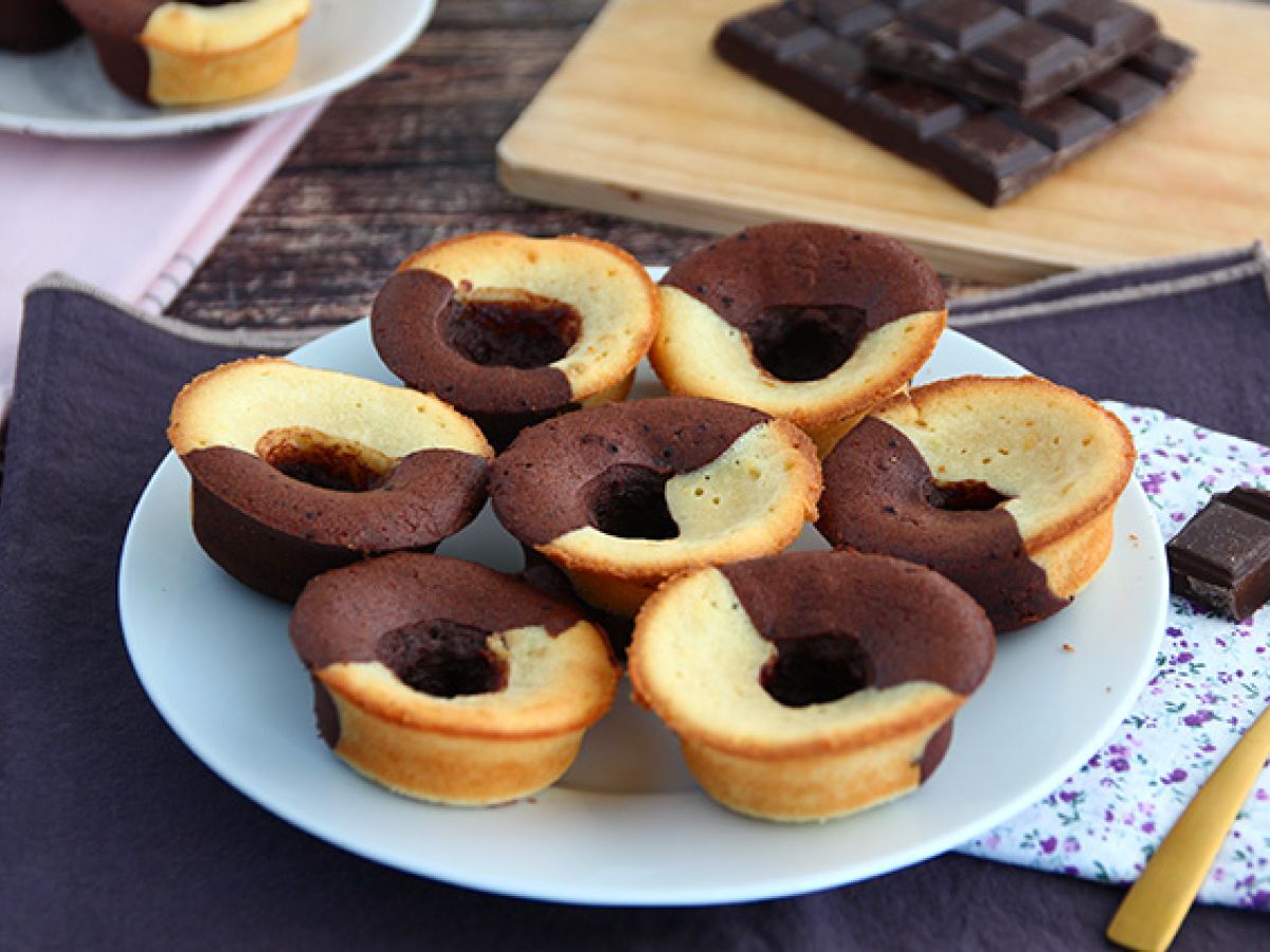Choklad- och vaniljtårta med chokladfyllning - foto 3