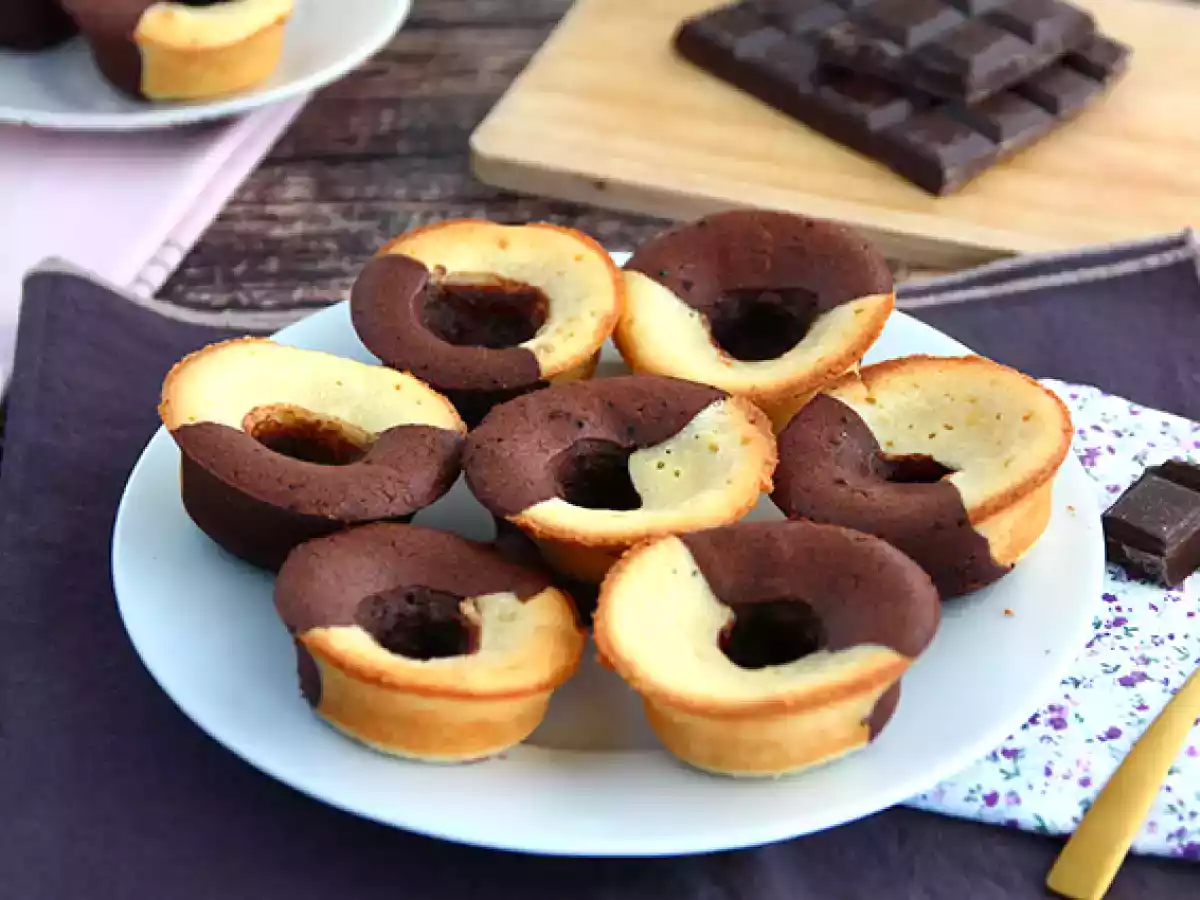 Choklad- och vaniljtårta med chokladfyllning - foto 3