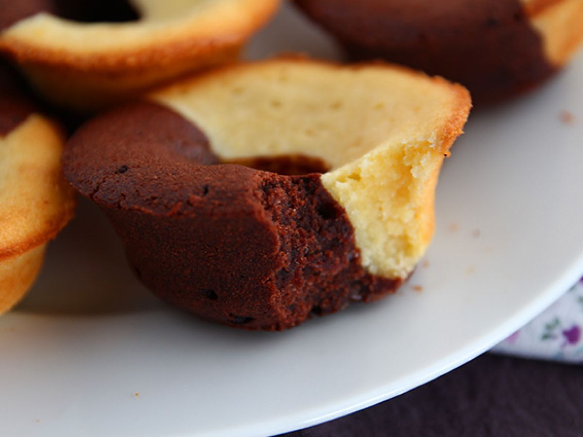 Choklad- och vaniljtårta med chokladfyllning - foto 4