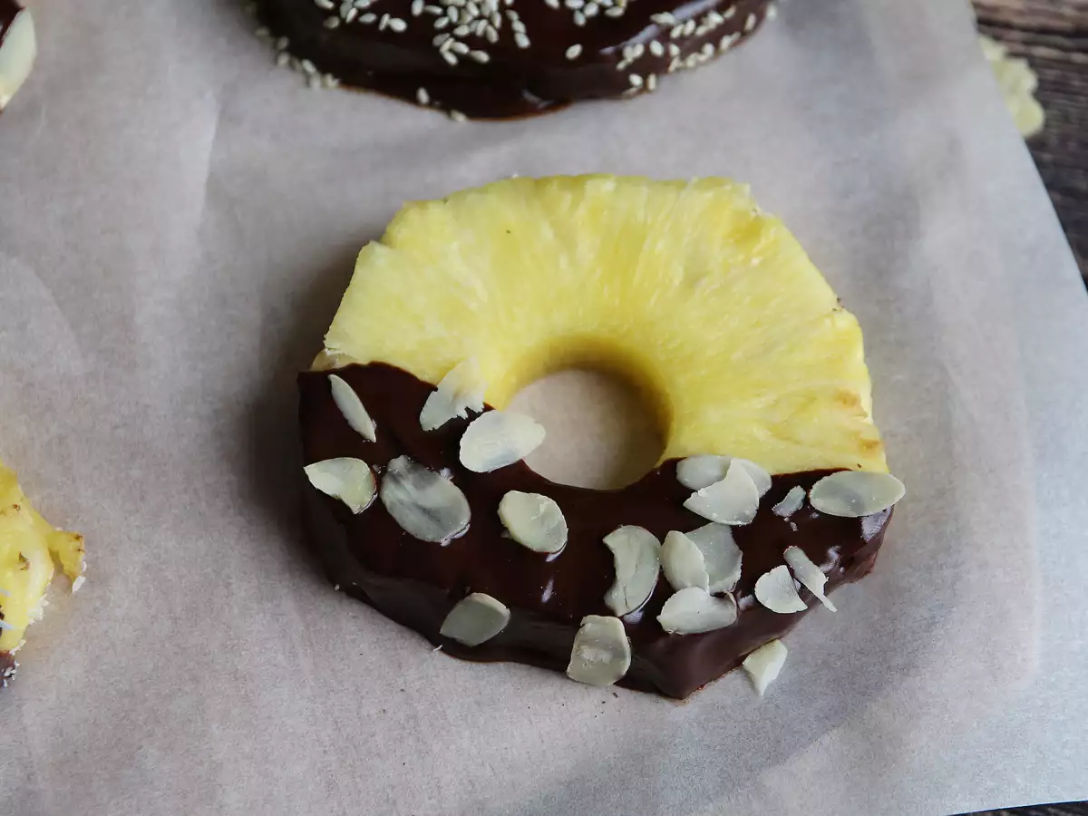 Chokladdoppad ananas: den perfekta desserten att göra med barn - foto 4