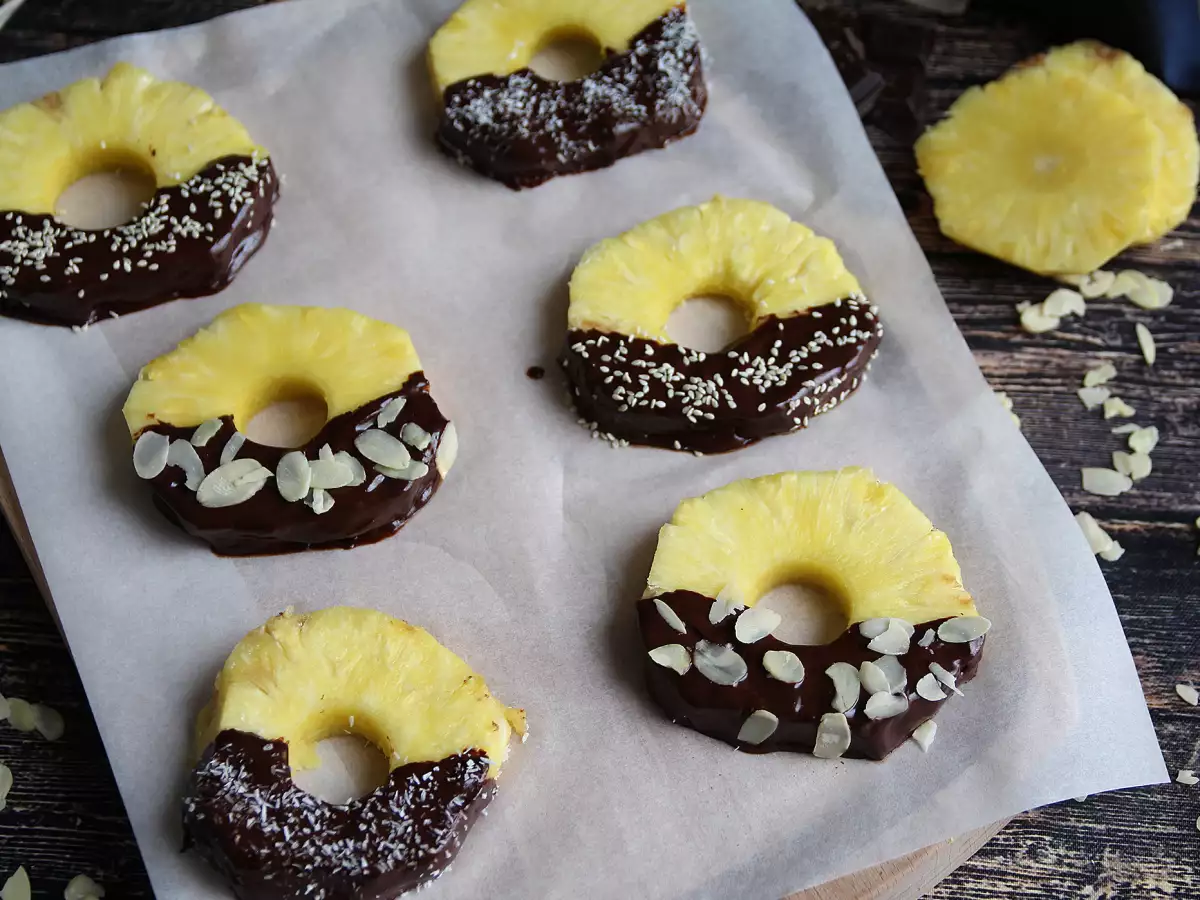 Chokladdoppad ananas: den perfekta desserten att göra med barn - foto 5