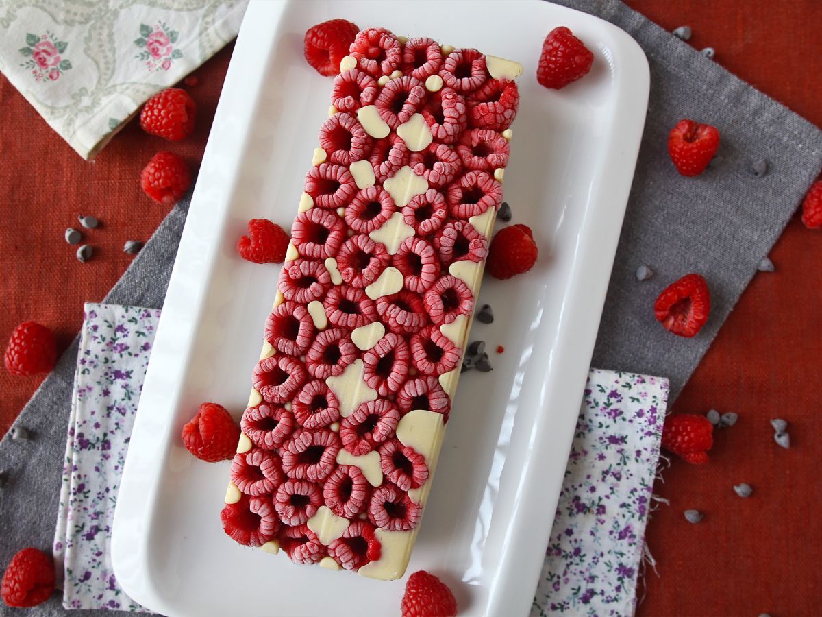 Chokladkaka i Franui-stil med hallon, vit choklad och mörk choklad! - foto 5