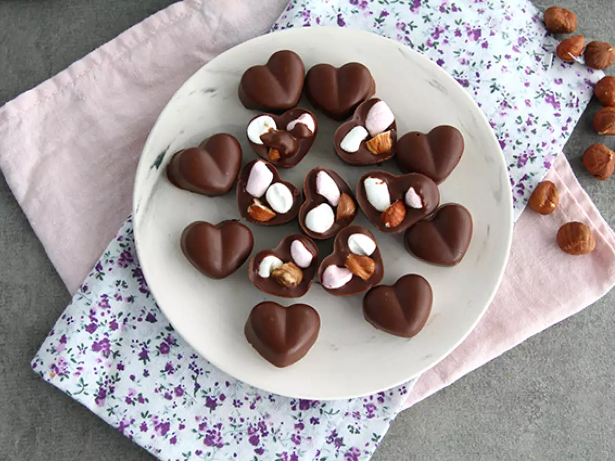 Chokladpraliner med marshmallows och hasselnötter - foto 3