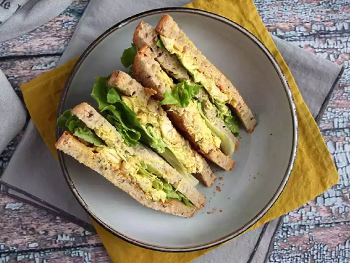 Club Sandwich med kyckling och curry - foto 2