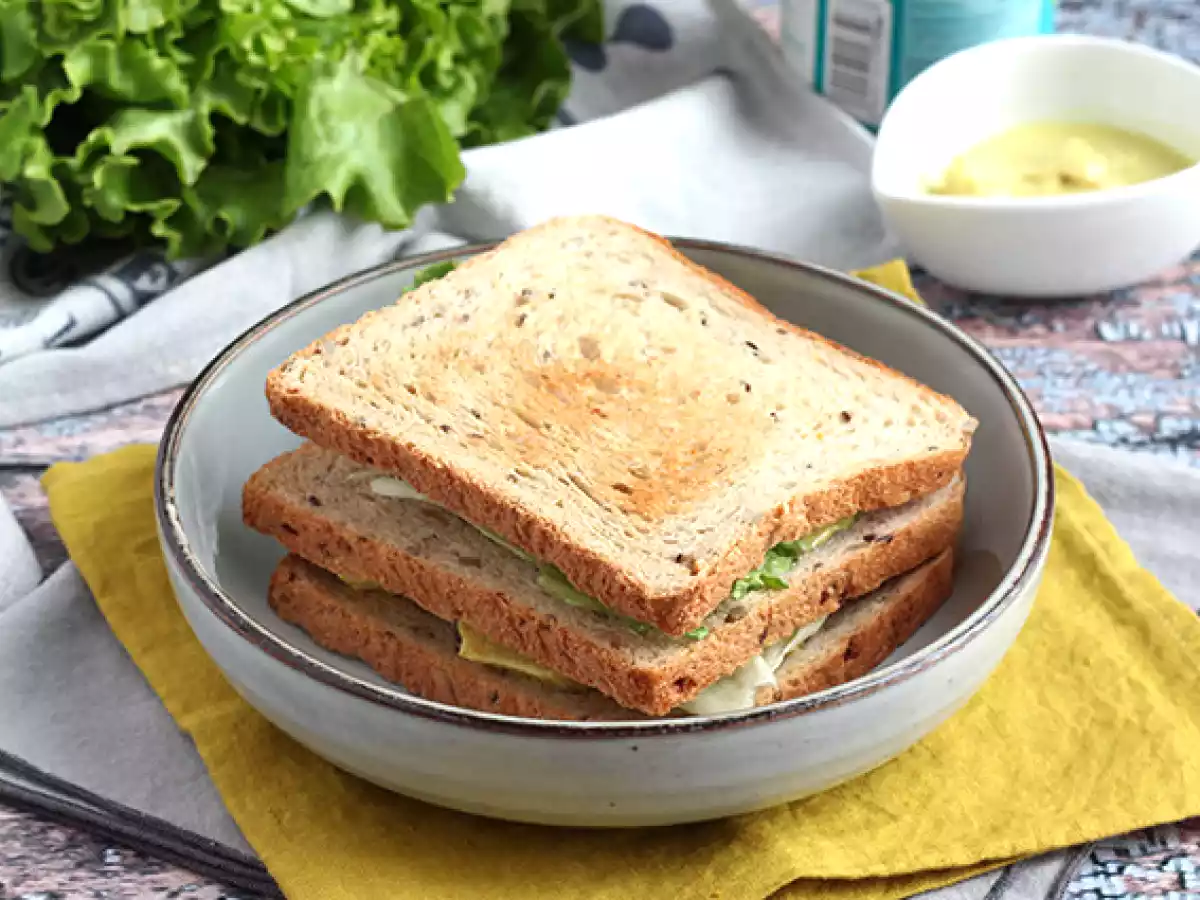 Club Sandwich med kyckling och curry - foto 3
