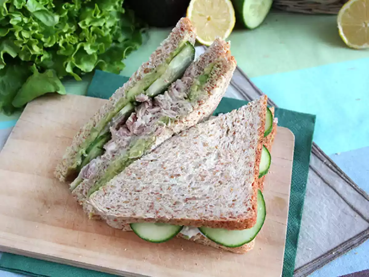 Club sandwich med tonfisk och avokado - foto 4