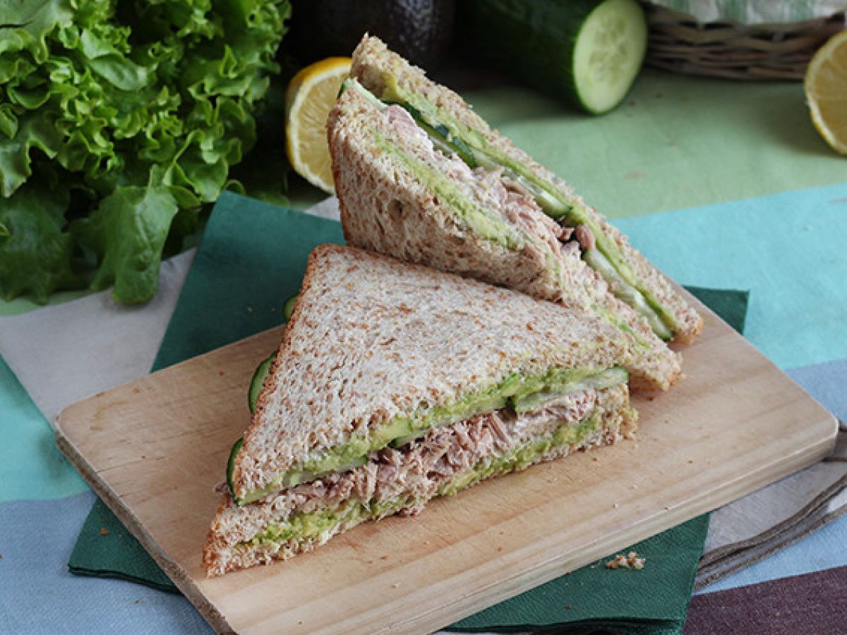 Club sandwich med tonfisk och avokado - foto 5