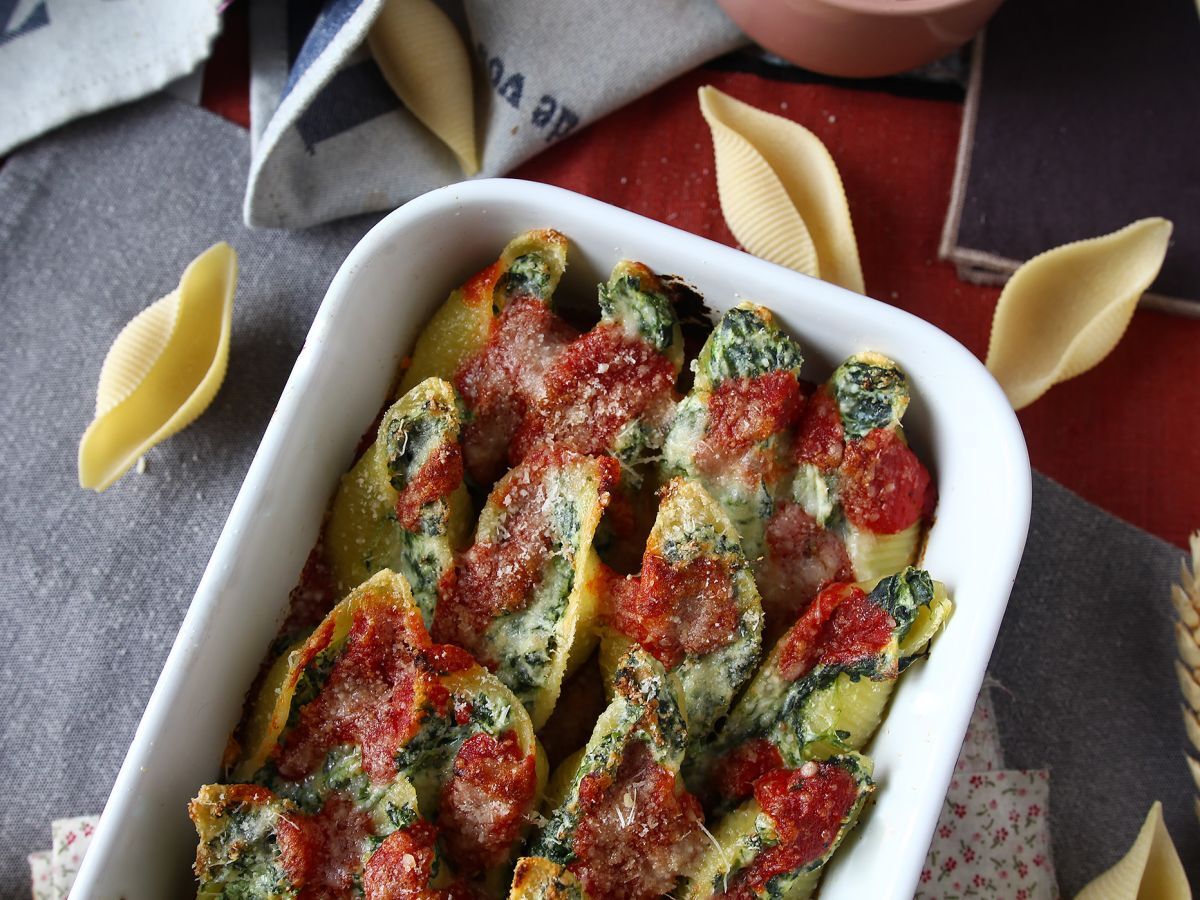 Conchiglioni fyllda med ricotta och spenat: en oemotståndlig bakad vegetarisk rätt - foto 3