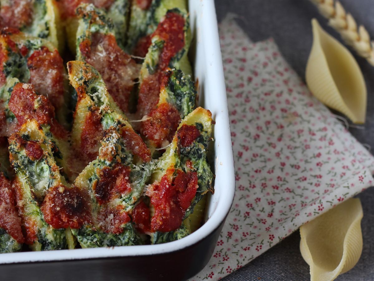Conchiglioni fyllda med ricotta och spenat: en oemotståndlig bakad vegetarisk rätt - foto 4