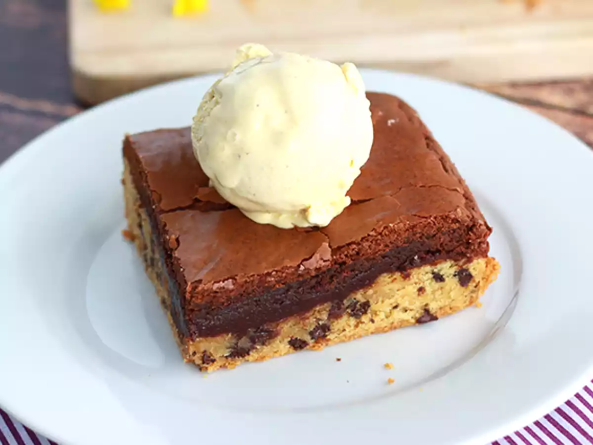 Cookie- och brownietårta perfekt för ett mellanmål!