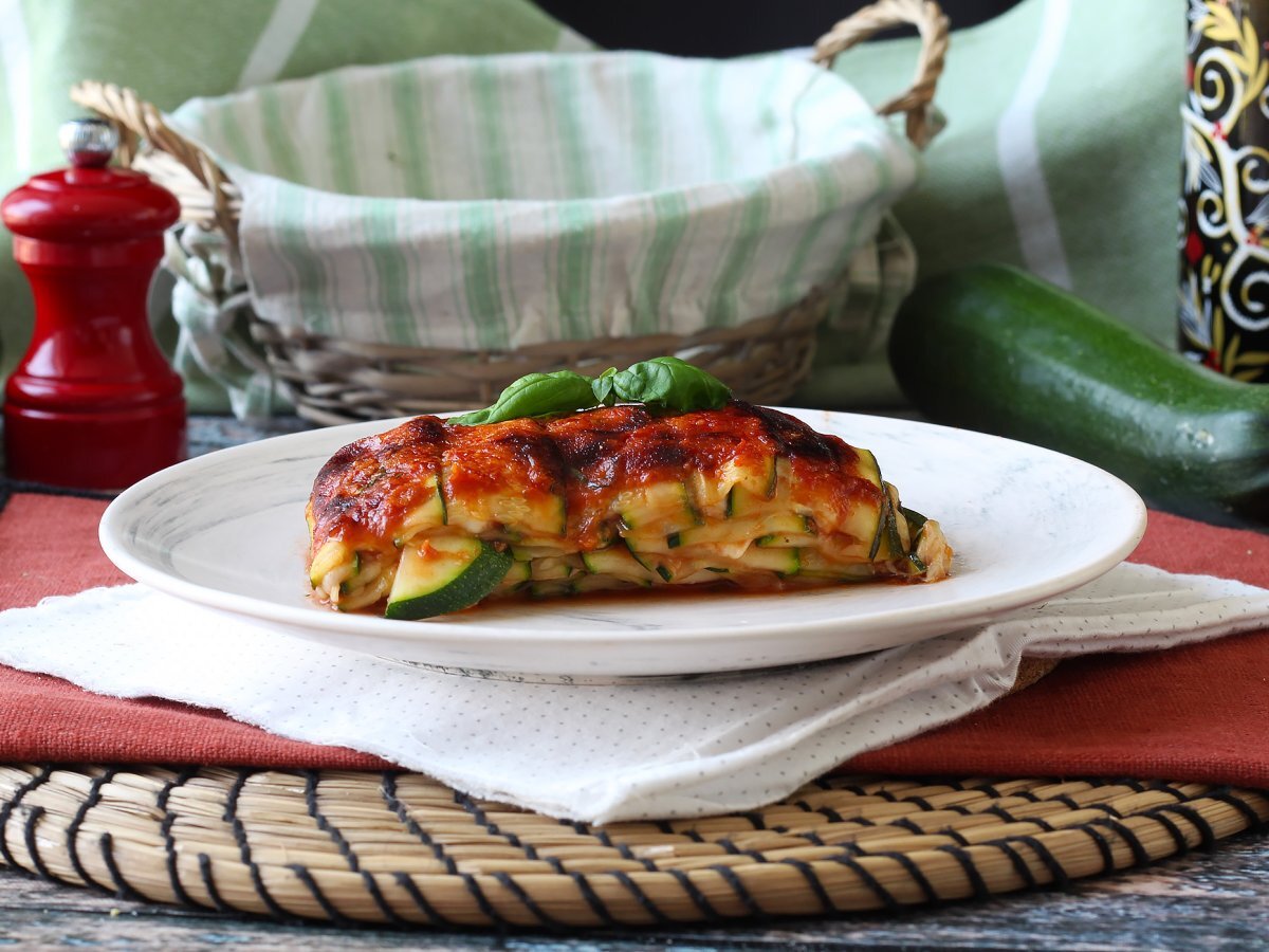 Courgette parmigiana i fritös: snabb, lätt och krispig - foto 2
