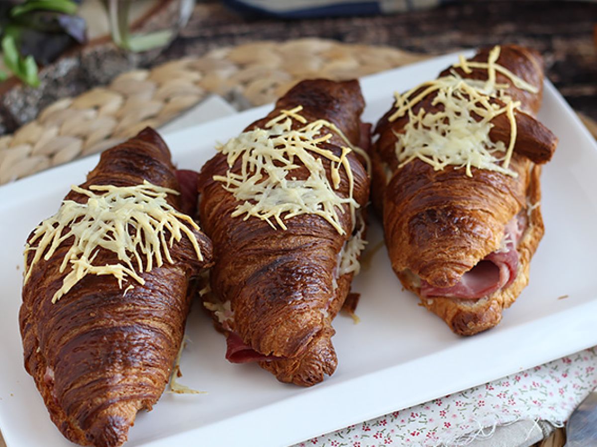 Croissanter med skinka och ost - foto 3