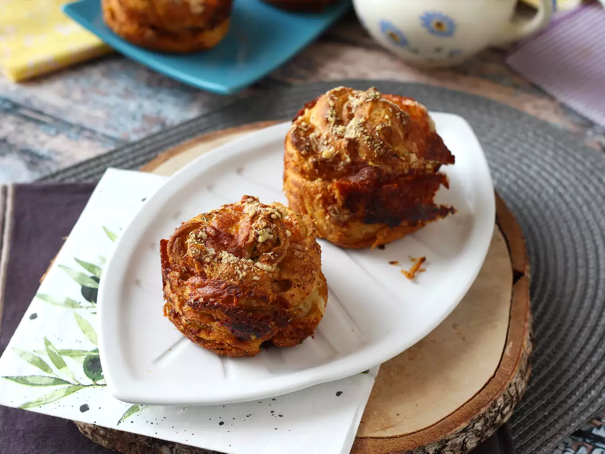 Cruffins – en kombination av croissant och muffins, här med parmesan och mozzarella - foto 4