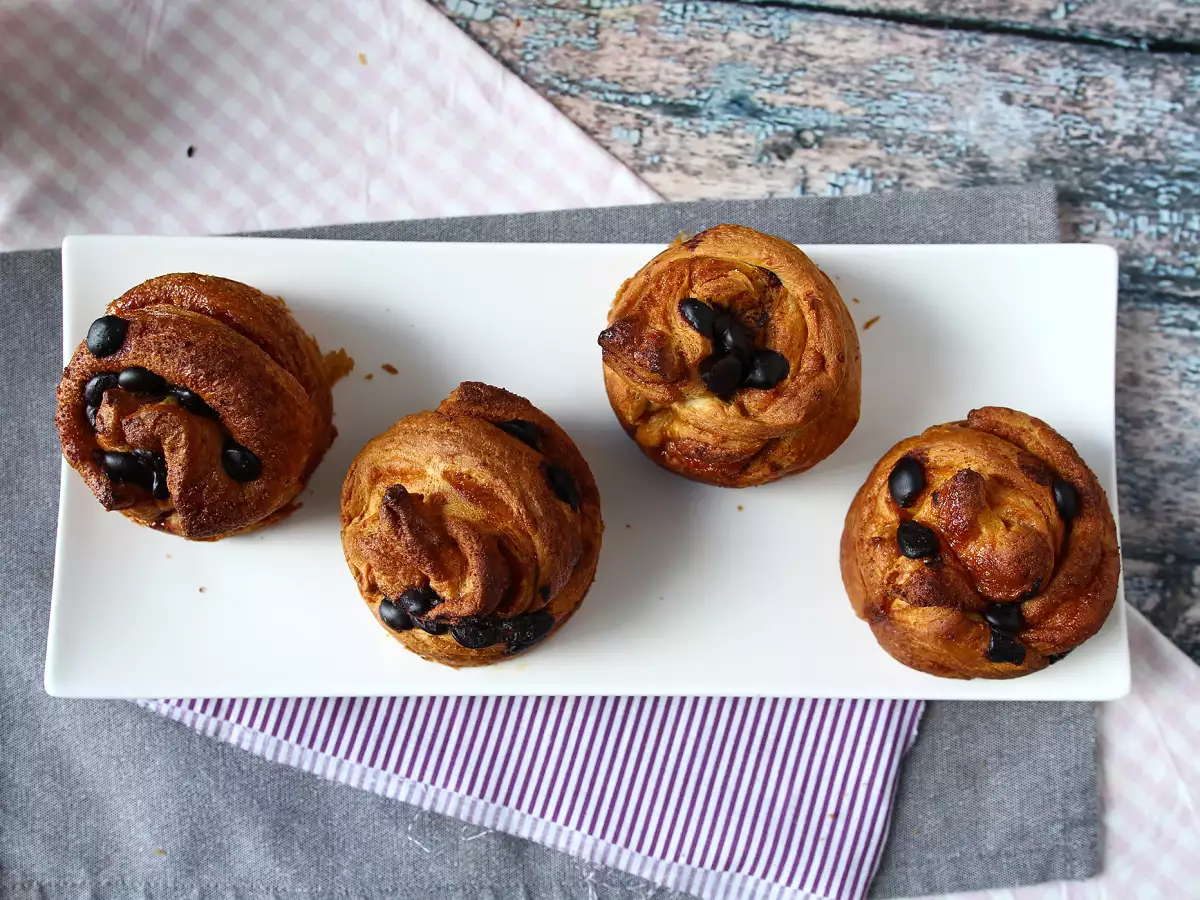 Cruffins – en kombination av croissant och muffins med vaniljkräm och choklad - foto 5