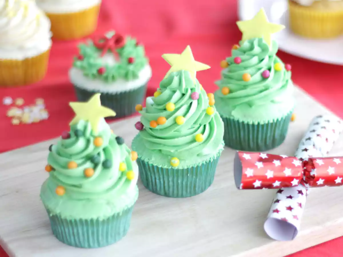 Cupcakes dekorerade för jul
