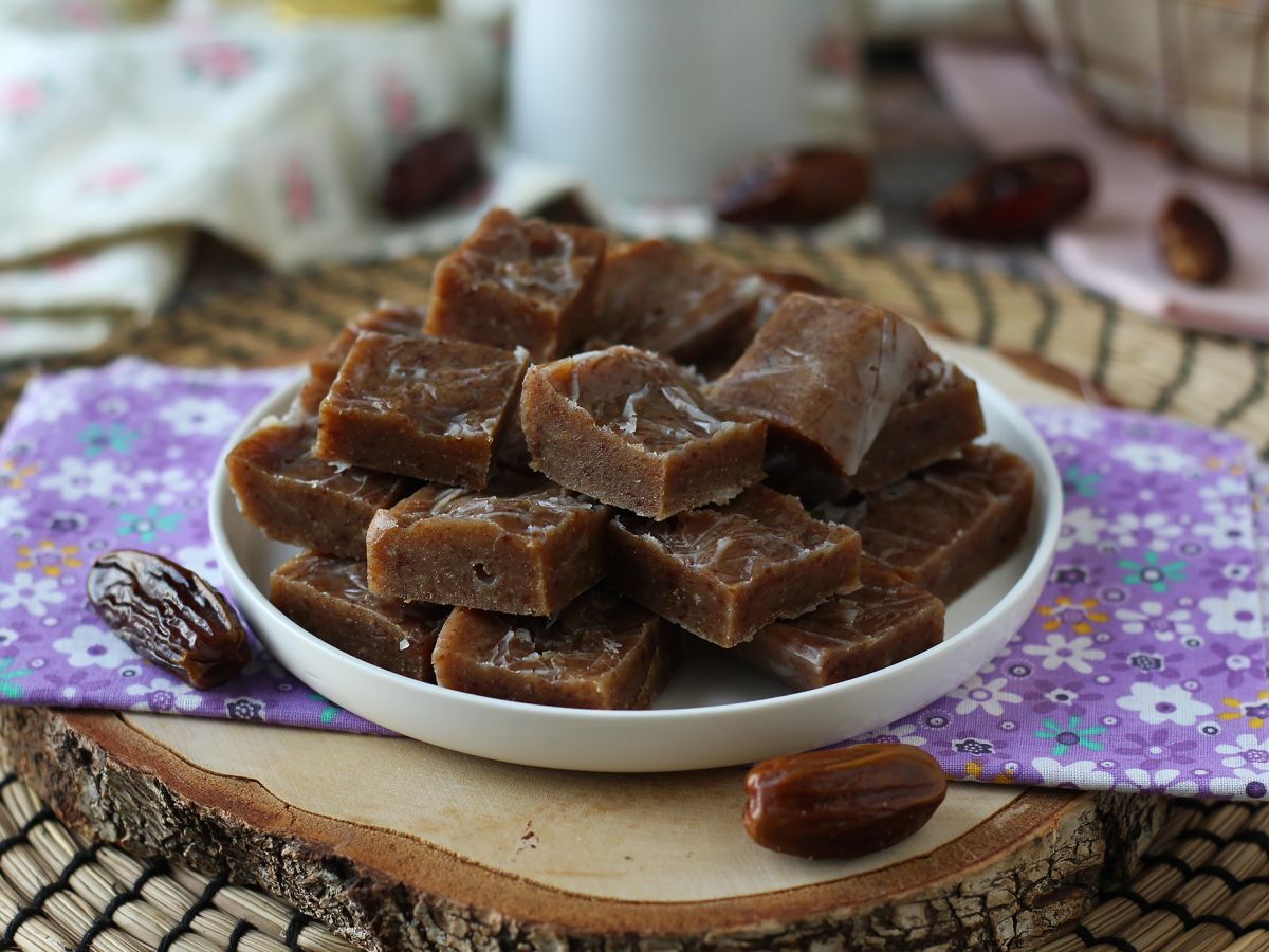 Dadelfudge, en liten fyrkant full av energi och smak! - foto 3