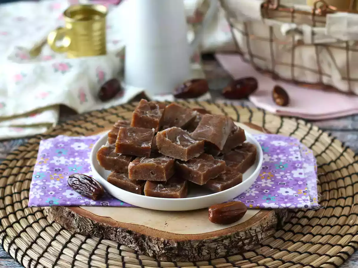 Dadelfudge, en liten fyrkant full av energi och smak! - foto 5