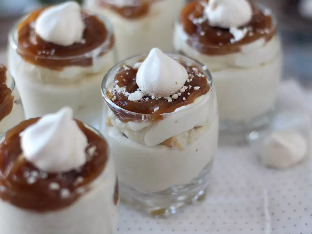 Dessert i Mont Blanc-stil i glas med kastanjekräm