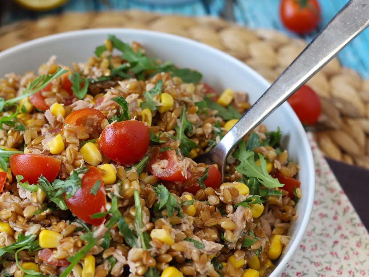 Dinkel- och tonfisksallad: lätt, välsmakande och perfekt recept året runt - foto 5