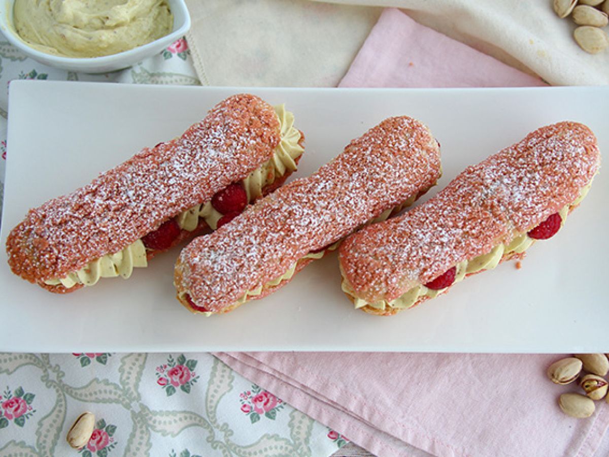 Eclairs med pistagekräm och hallon - foto 3