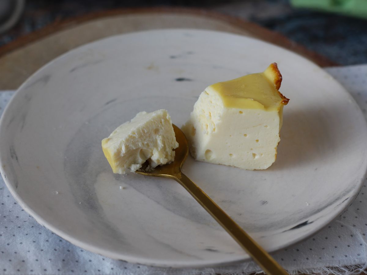 Ekonomisk ricottafondanttårta med endast 4 ingredienser - foto 2