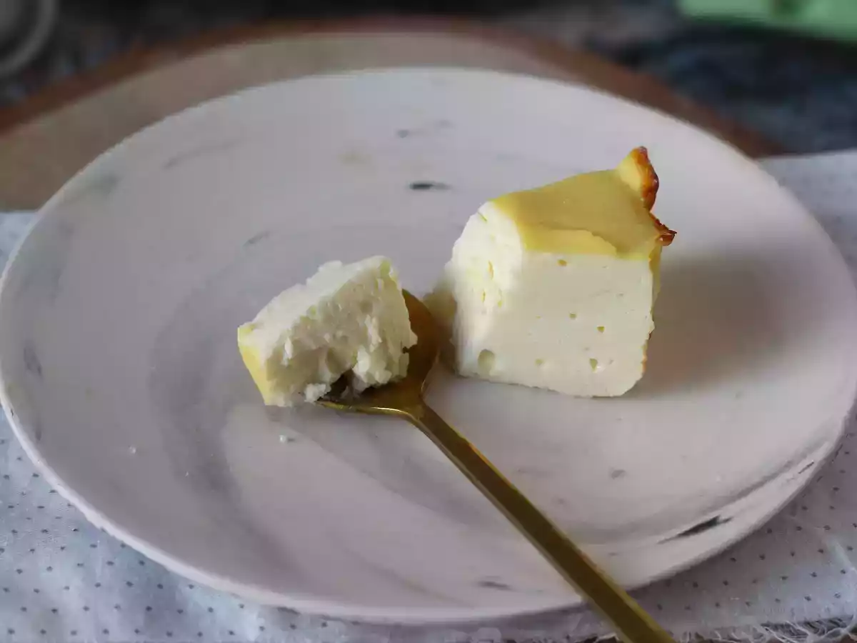 Ekonomisk ricottafondanttårta med endast 4 ingredienser - foto 2