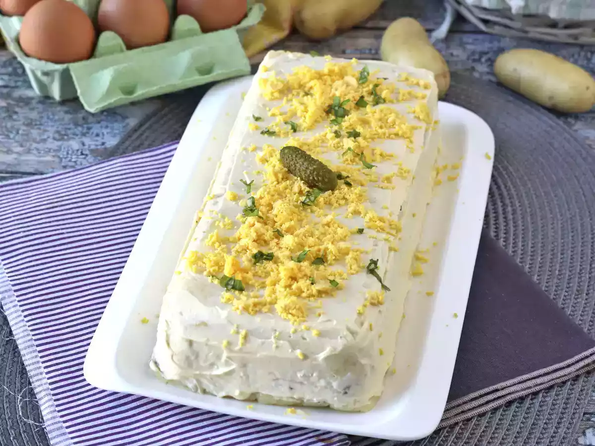 Enkel kall potatiskaka utan bakning med tonfisk och majonnäs - foto 2