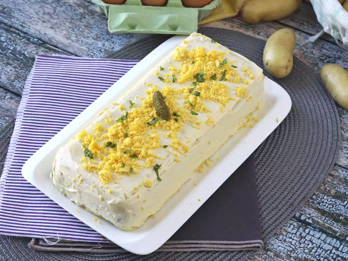 Enkel kall potatiskaka utan bakning med tonfisk och majonnäs - foto 3
