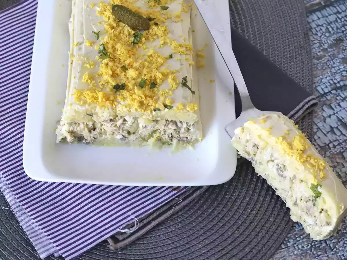 Enkel kall potatiskaka utan bakning med tonfisk och majonnäs - foto 4