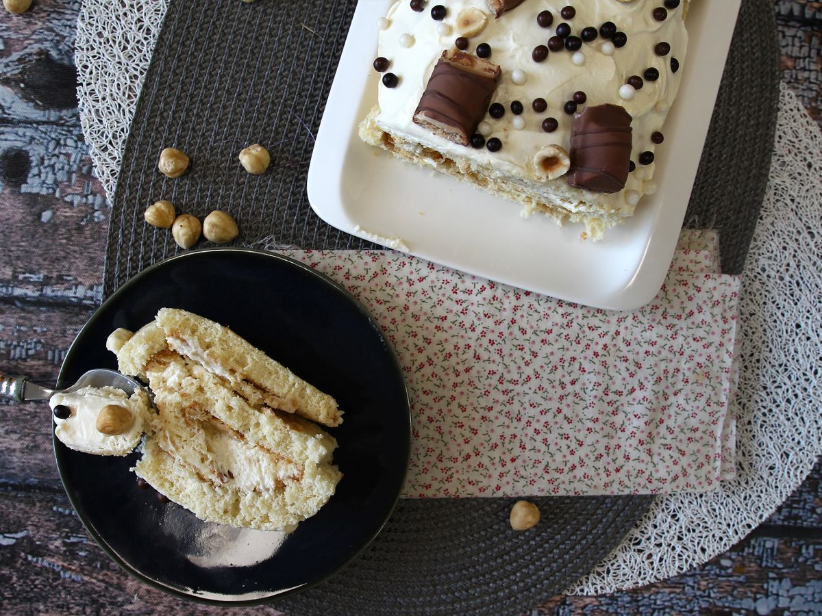 Enkel rulltårta med Kinder Bueno-smak, perfekt som födelsedagstårta eller julkaka! - foto 2