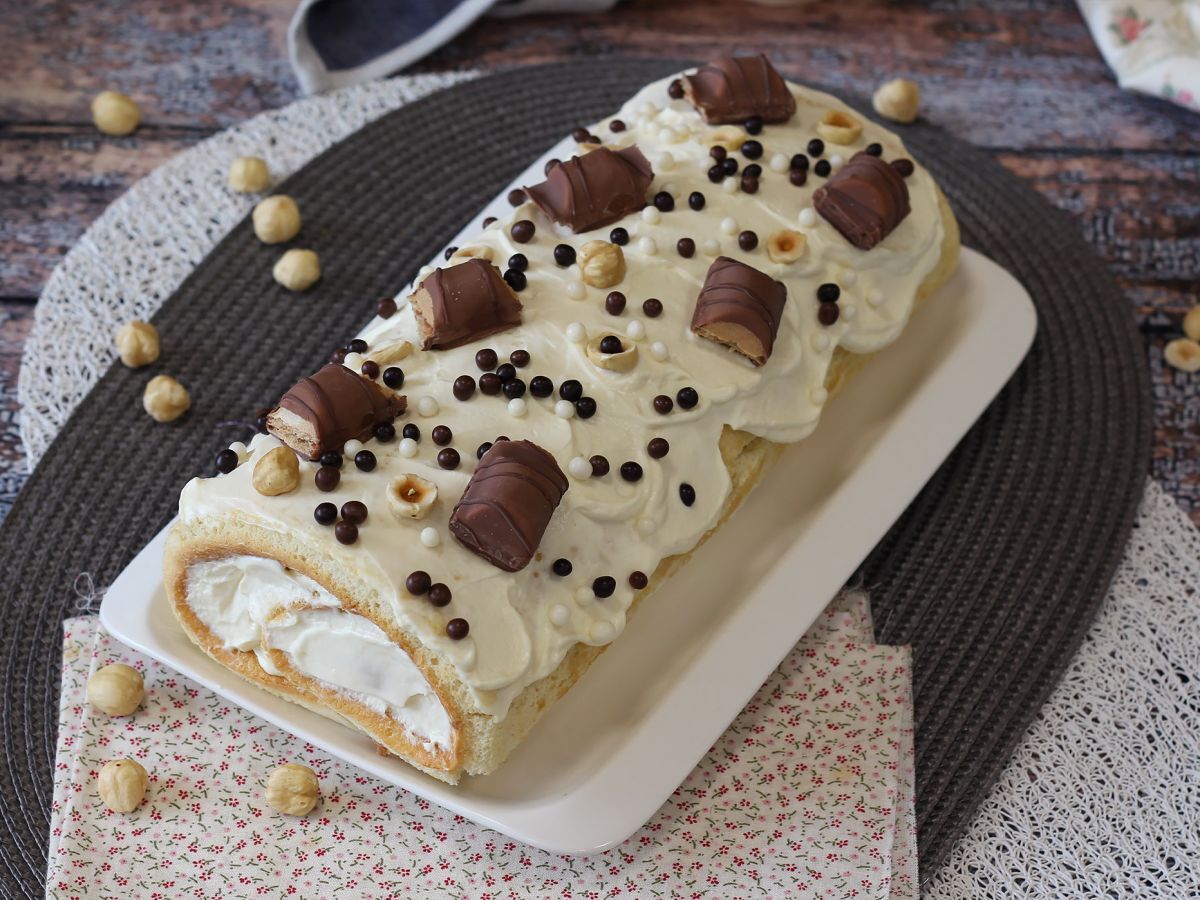 Enkel rulltårta med Kinder Bueno-smak, perfekt som födelsedagstårta eller julkaka! - foto 8