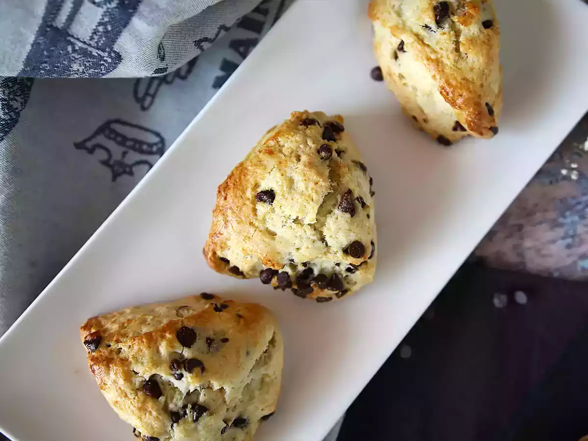 Enkla och mycket fluffiga chokladscones - foto 5
