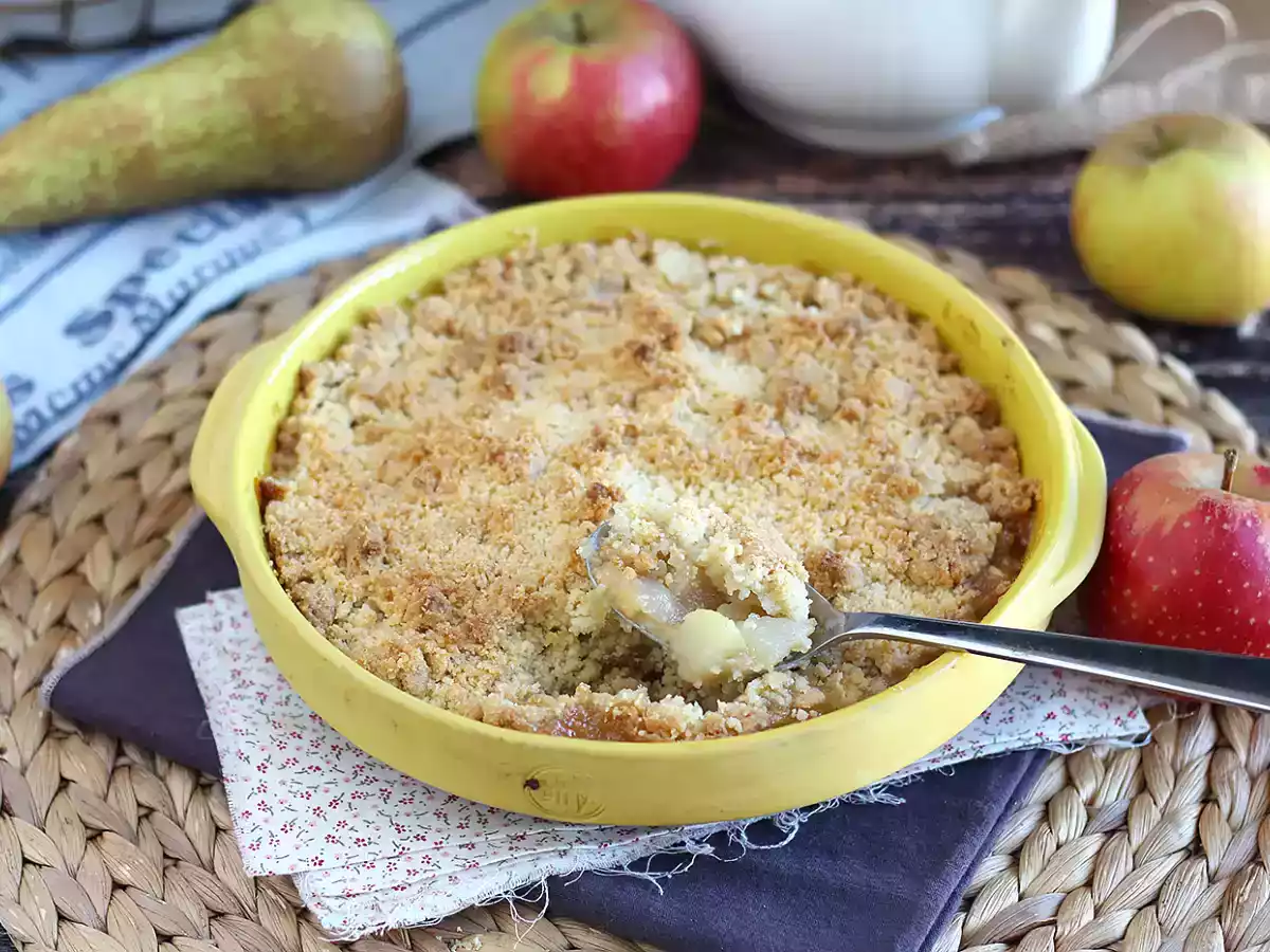 Extra krispig och smältande äpple-päron-crumble - foto 5