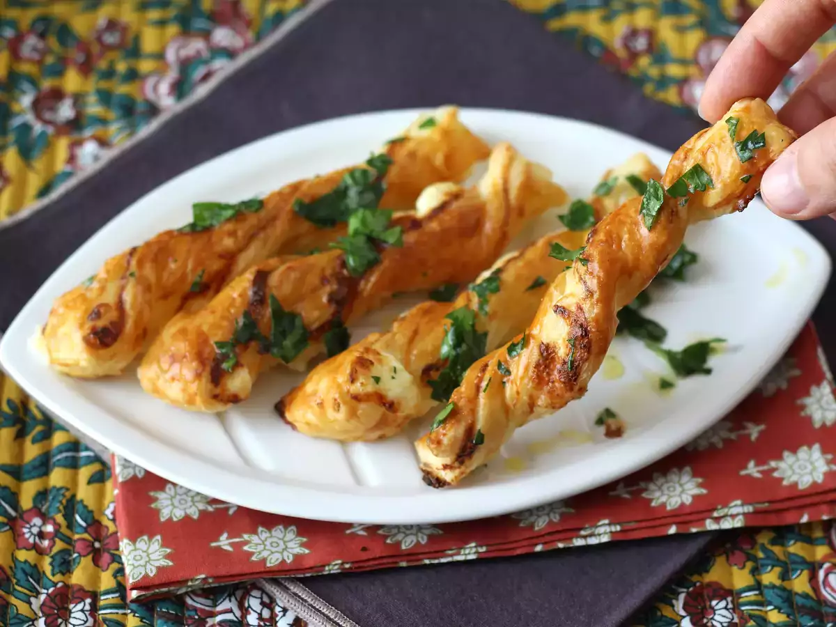 Flakiga ostsnurror med Airfryer - foto 3