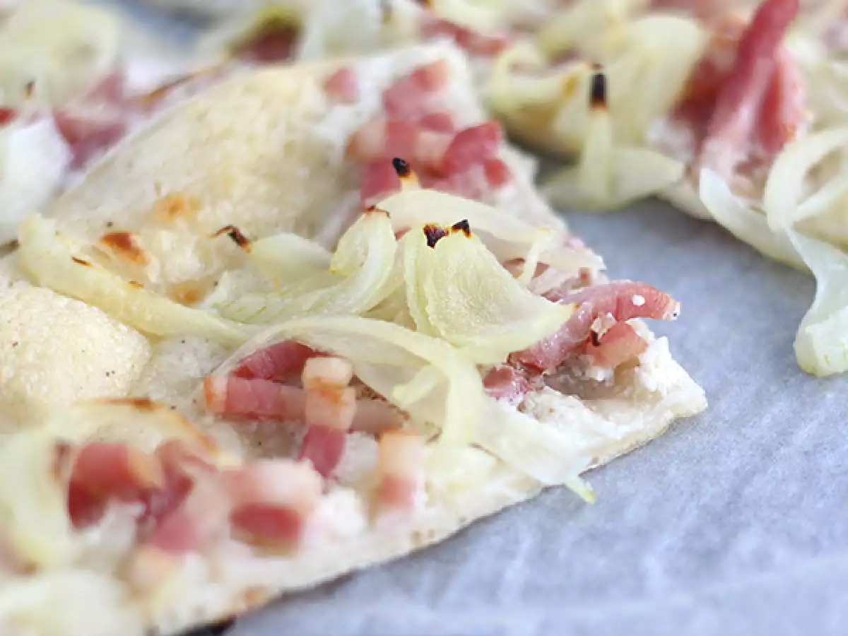 Flammekueche – alsacisk tarte flambée - foto 3
