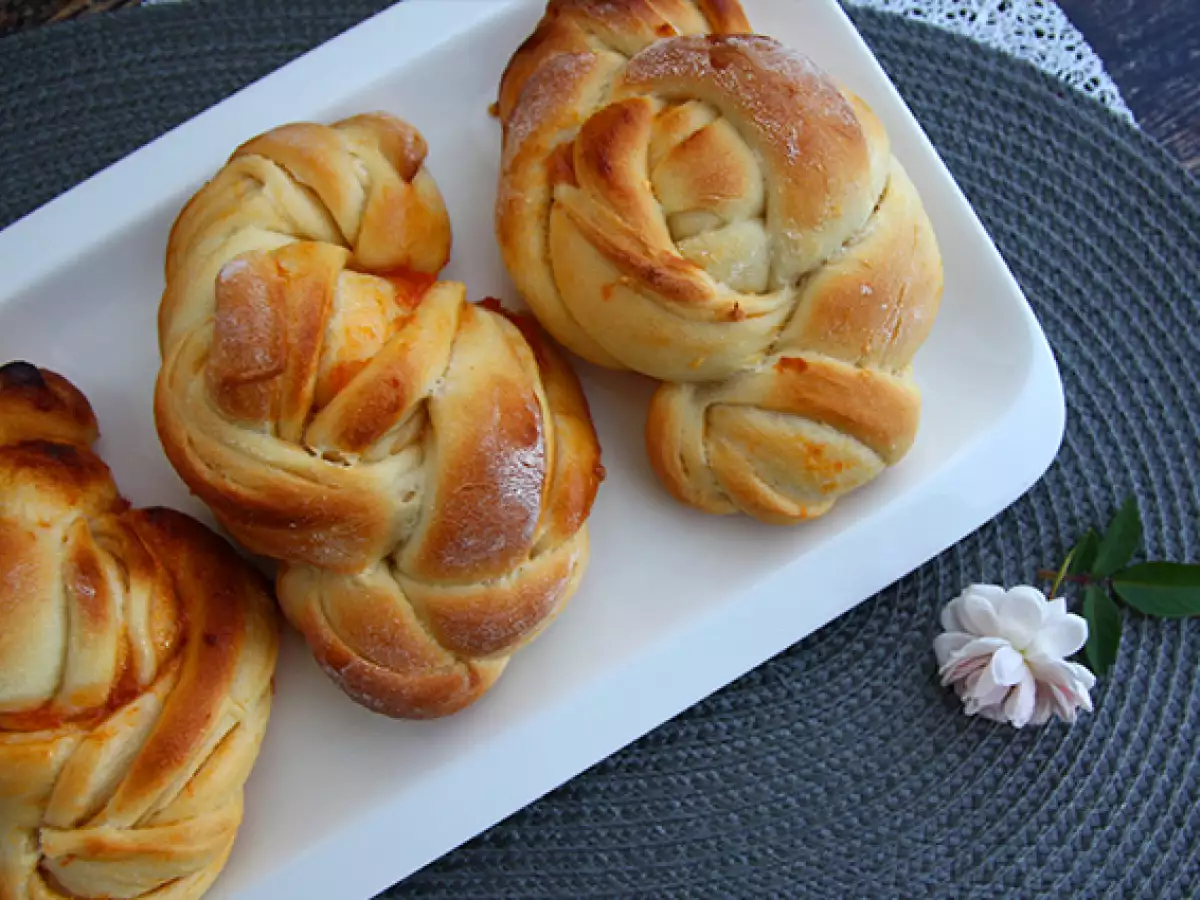 Flätade briochebullar med aprikos - foto 2