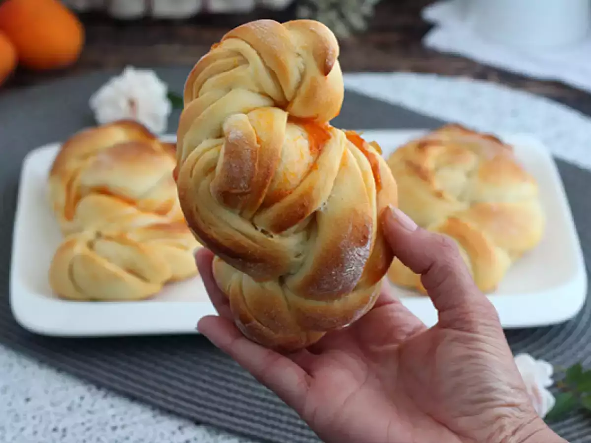 Flätade briochebullar med aprikos - foto 5