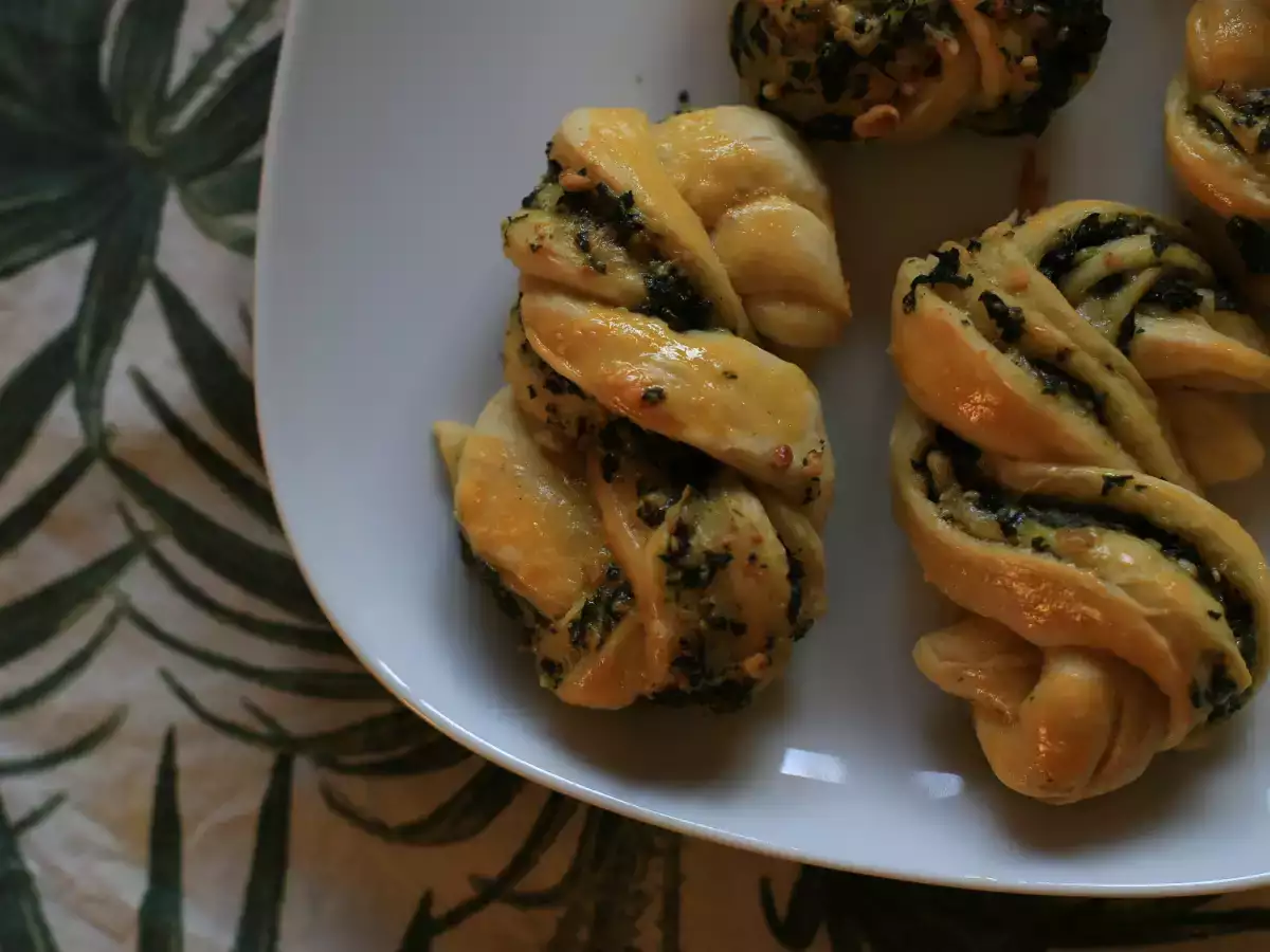 Flätade småbröd med pesto - foto 4
