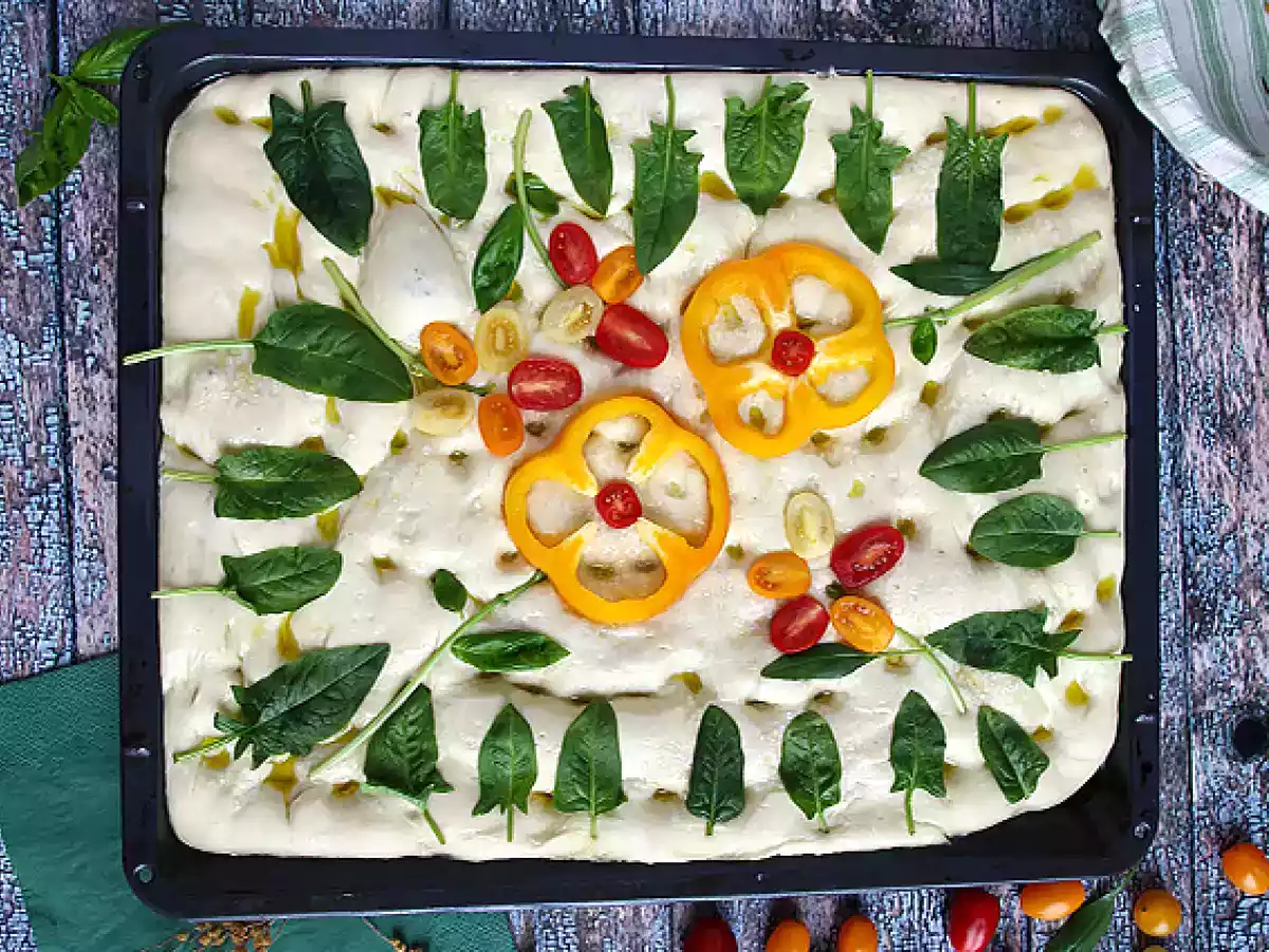 Focaccia med blommor - focaccia konst - foto 2