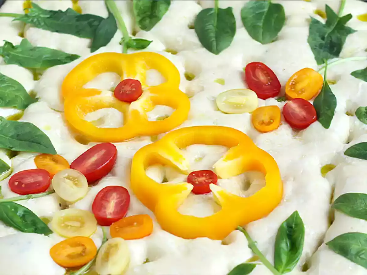 Focaccia med blommor - focaccia konst - foto 3