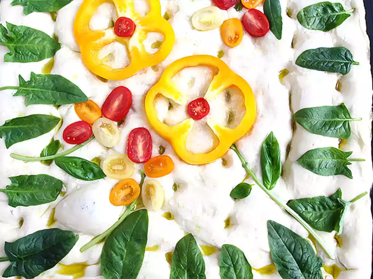 Focaccia med blommor - focaccia konst - foto 4