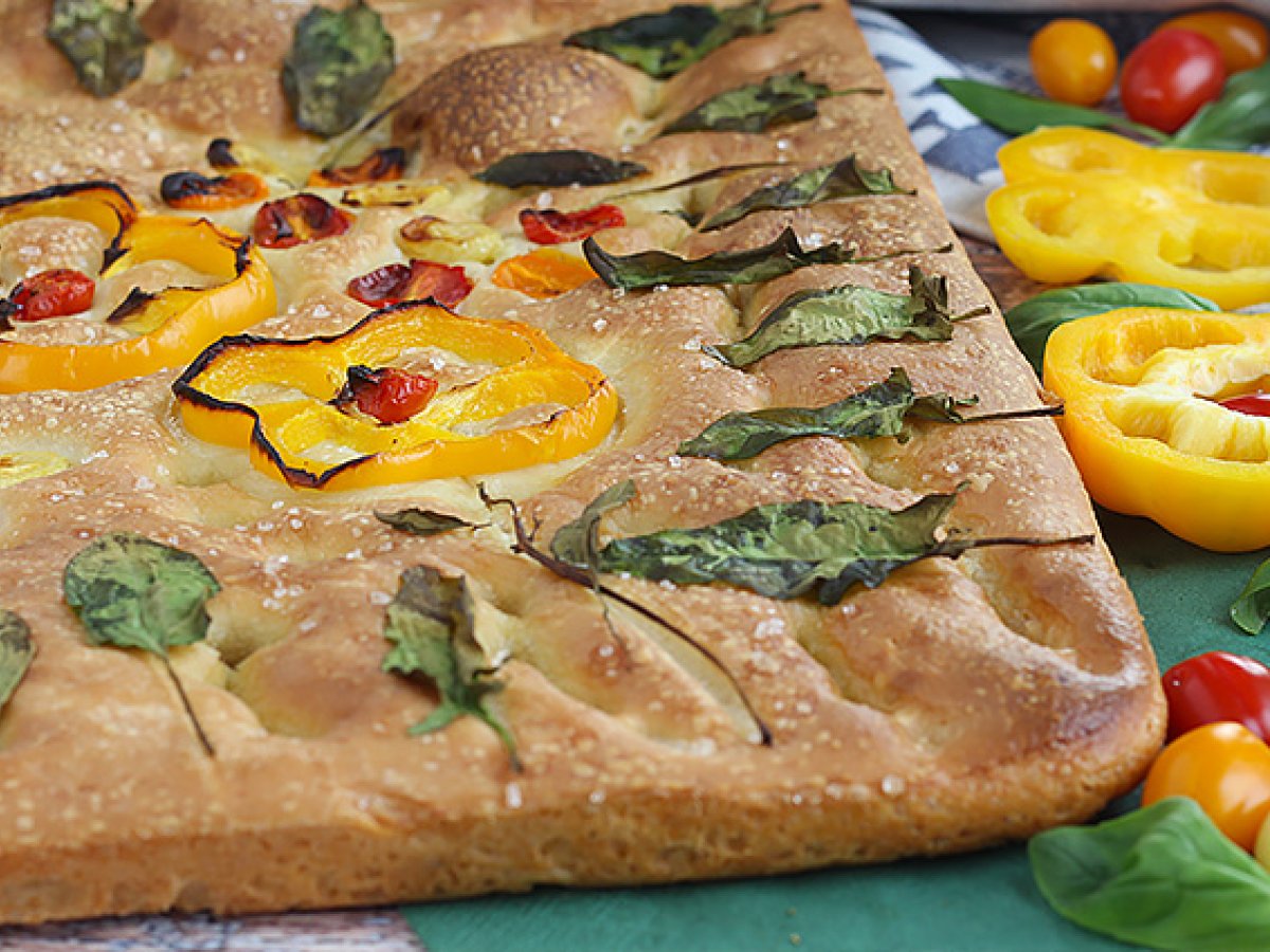 Focaccia med blommor - focaccia konst - foto 8