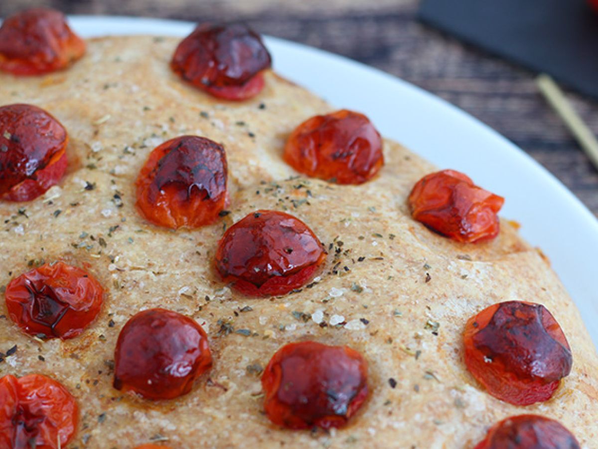 Focaccia med körsbärstomater - foto 3
